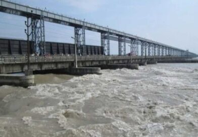 सप्तकोसी नदीमा पानीको बहाव बढ्यो, कोसी ब्यारेजका २० ढोका खोलियो सप्तकोसी नदीमा पानीको बहाव बढ्यो, कोसी ब्यारेजका २० ढोका खोलियो