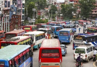 फेरि सार्वजनिक यातायातको भाडा बढाउने  तयारीमा सरकार
