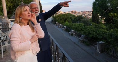 इन्टरनेटमा भाइरल ‘मेलि-मोदी’ भेट