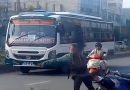 बौद्धिक अपाङ्गता भएका व्यक्तिलाई बस नरोकेको आरोपमा चालक कारबाहीमा