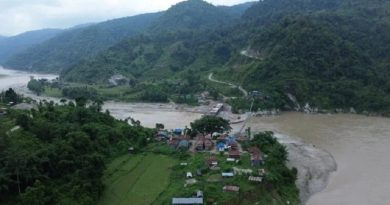 वर्षा सुरु भएसँगै धाप्लाङघाटवासी बाढीको त्रासमा, तटबन्ध र पुल निर्माणको पर्खाइ