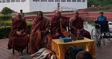 अलोका कुकुरसहितको ‘शान्ति पदयात्रा’ टोली लुम्बिनी आइपुग्यो अलोका कुकुरसहितको ‘शान्ति पदयात्रा’ टोली लुम्बिनी आइपुग्यो