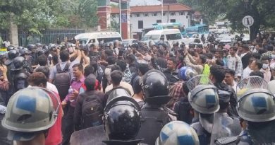 गणेश नेपालीको न्याय माग्दै वीर अस्पतालअघि प्रदर्शन, सुरक्षा व्यवस्था कडा
