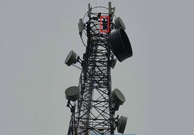 टेलिकम टावरमा चढेका युवकको सकुशल उद्धार टेलिकम टावरमा चढेका युवकको सकुशल उद्धार